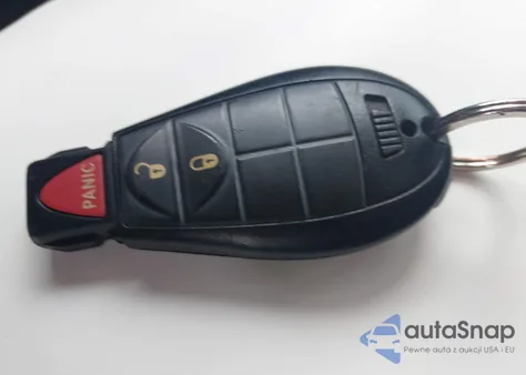 2015 Jeep Cherokee Latitude из США, поврежденный, VIN 1C4PJMCS3FW521896